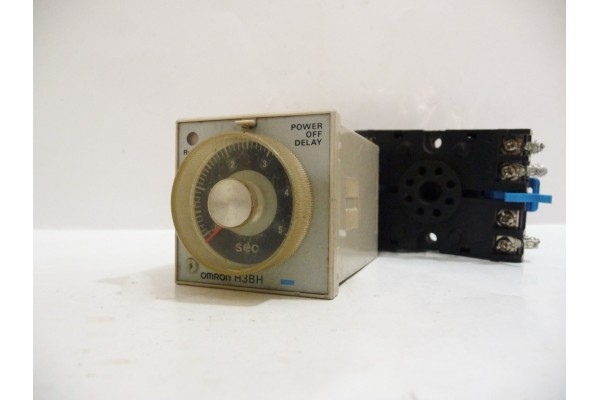 Timer with Base, H3BH-8, Omron, 110 VAC, Made in Japan